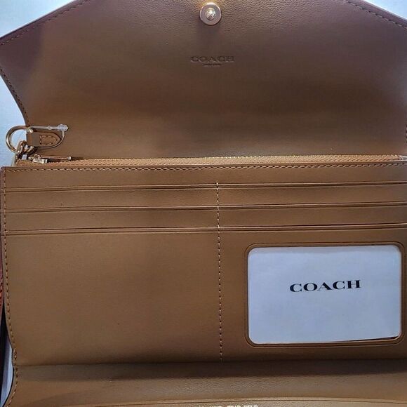NWT Coach CH524 Signature Canvas Strawberry Travel Envelope Wallet Khaki Multi - Picture 3 of 4